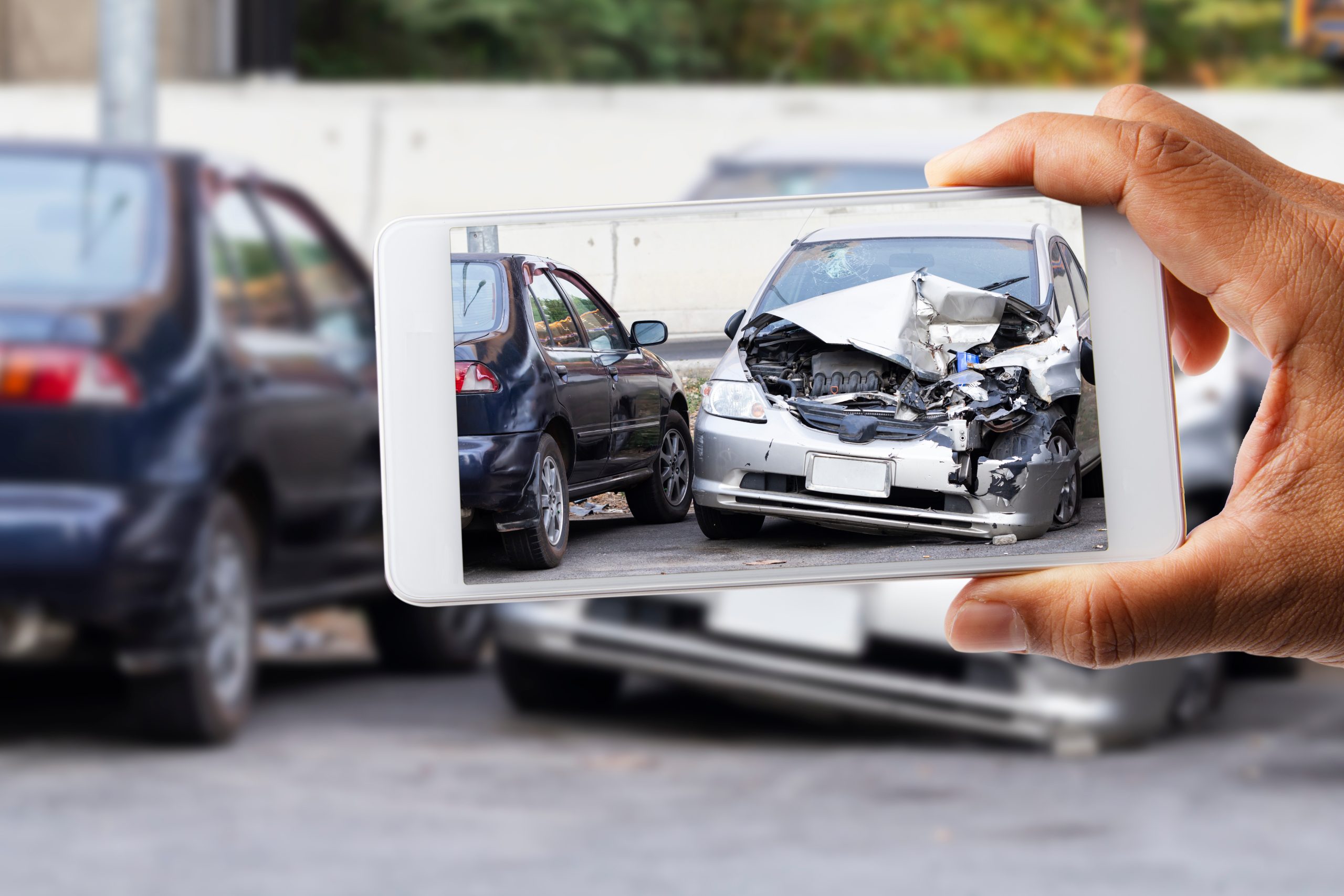 scenario di officina di riparazione auto con carrozzeria e